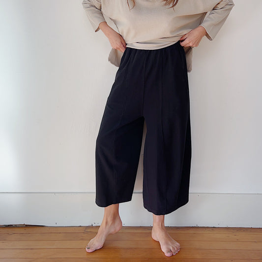Front Seam Pant in Black