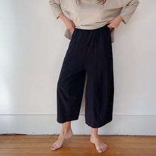 Load image into Gallery viewer, Eleven Stitch | Front Seam Pant in Black
