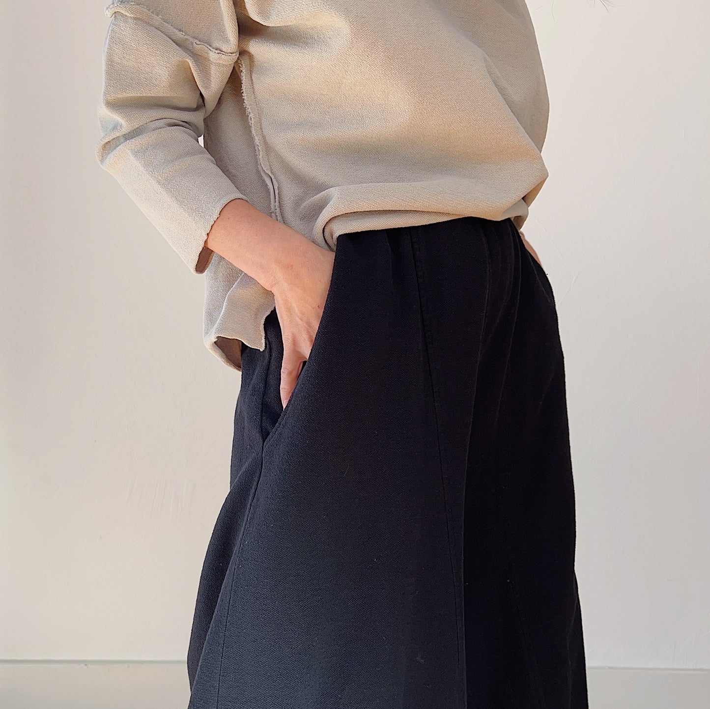 Front Seam Pant in Black