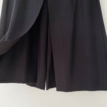 Load image into Gallery viewer, Niche | Meadow Pleat Pant in Black
