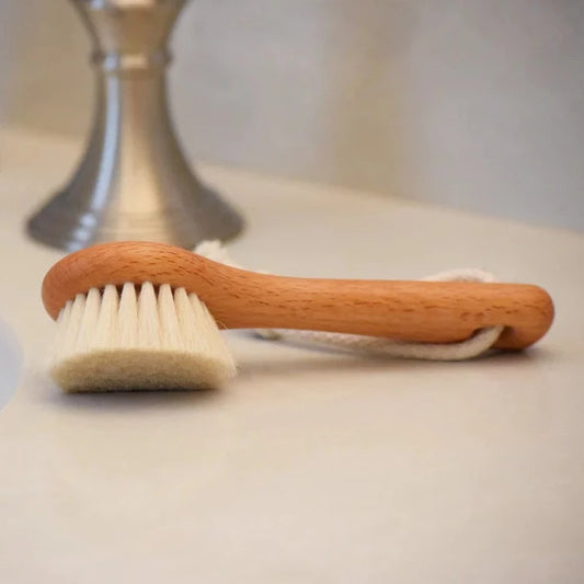 Goat's Hair Face Brush with Handle