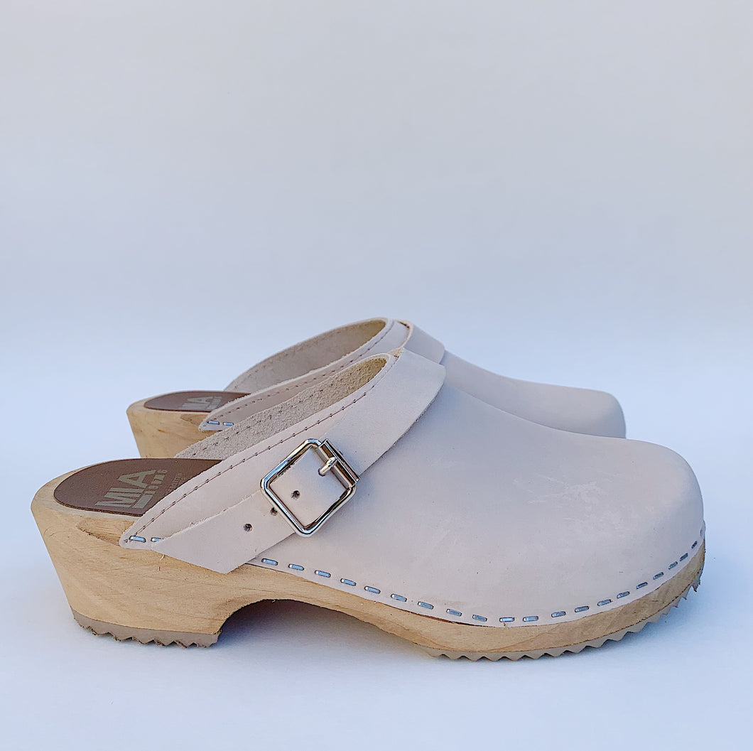 MIA | Alma Clog in Light Pink Suede
