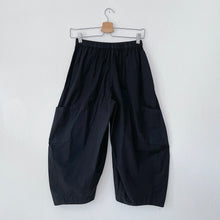 Load image into Gallery viewer, Eleven Stitch | Snap Front Pant in Black
