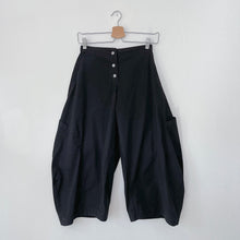 Load image into Gallery viewer, Eleven Stitch | Snap Front Pant in Black
