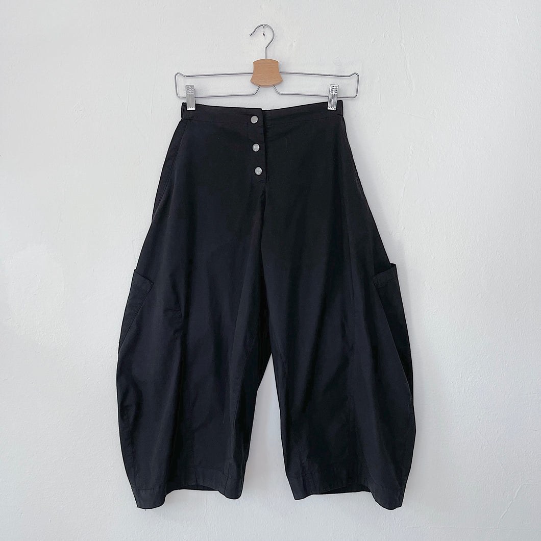 Eleven Stitch | Snap Front Pant in Black