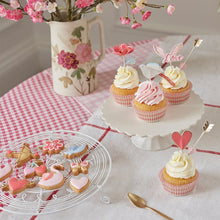 Load image into Gallery viewer, Meri Meri | Valentine Cupcake Kit
