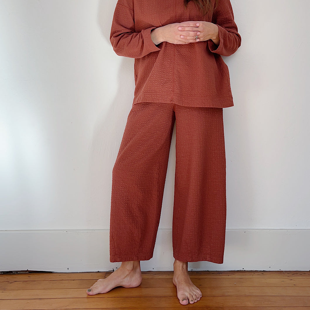 Cut Loose | Double Cotton Cropped Pucker Pant in Cognac