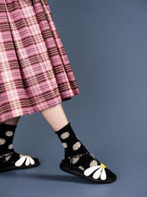 Load image into Gallery viewer, Hansel From Basel | Gloriosa Cashmere Crew in Black
