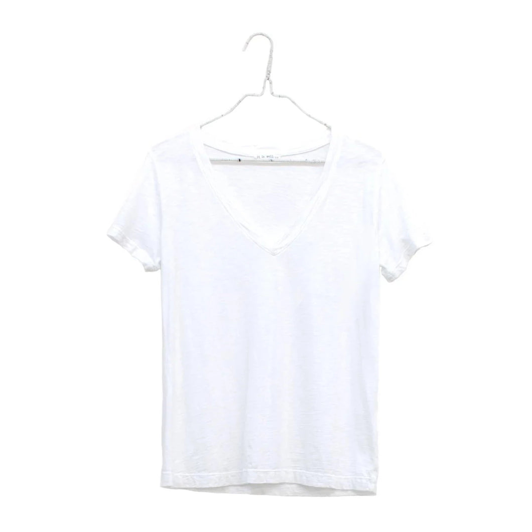 It Is Well | Everyday V-Neck Tee in Salt